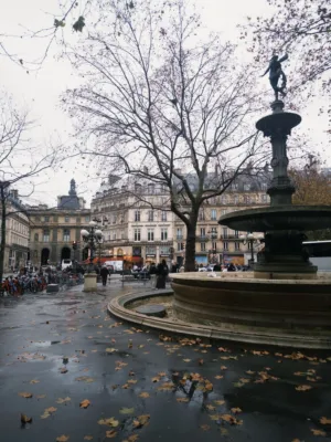 Parisian Plaza