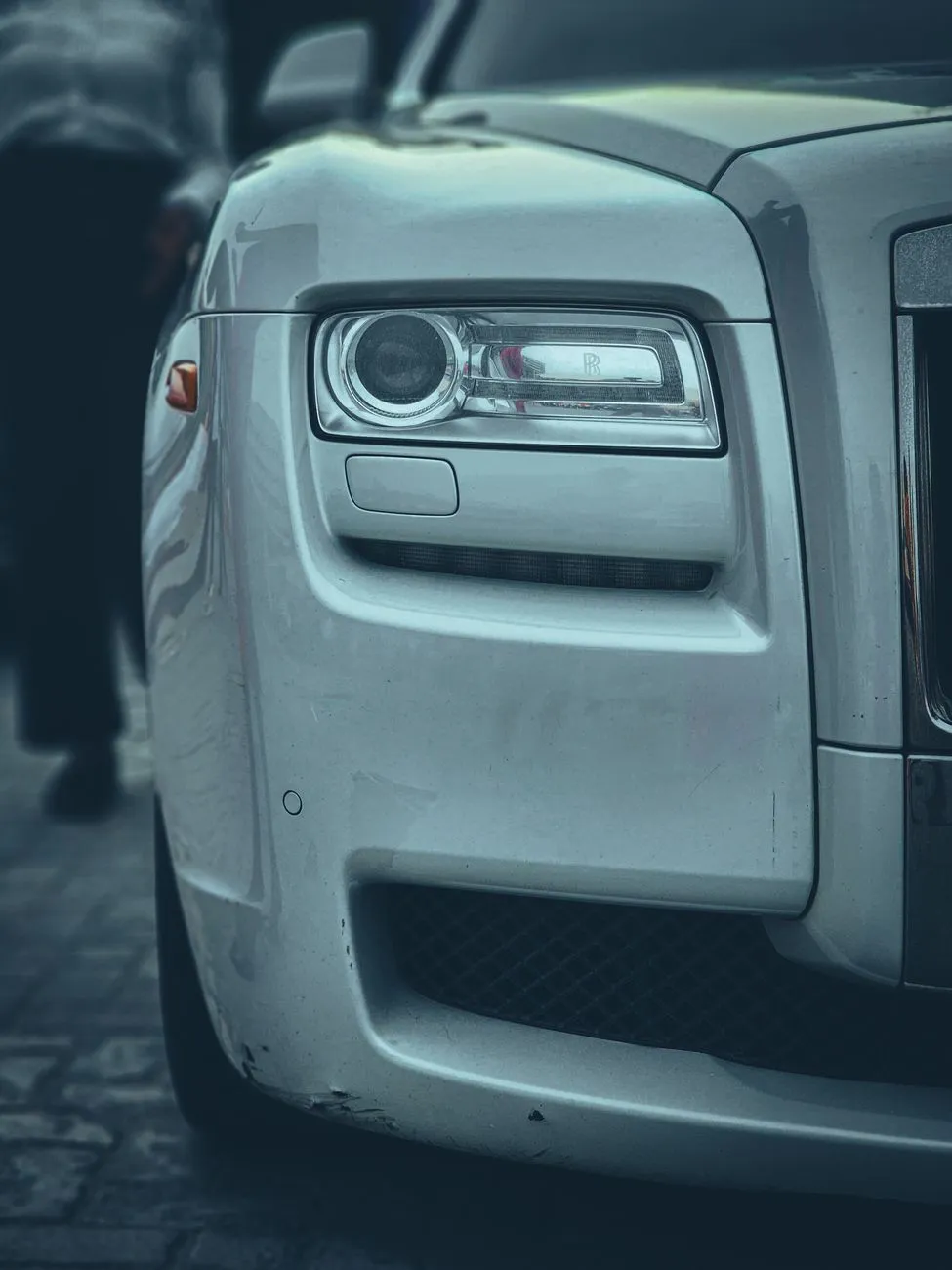 Luxury Car Headlight