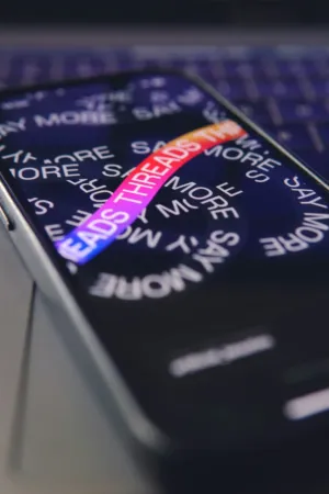 Threaded Smartphone Display
