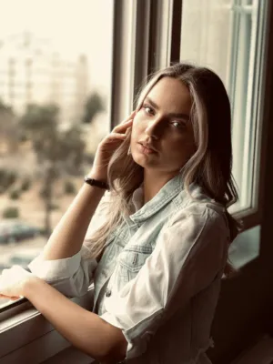 Window Pose