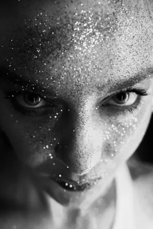 Glittering Face