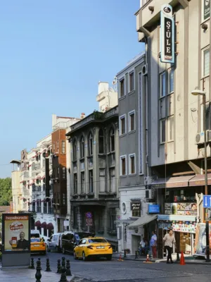 Istanbul Street Scene