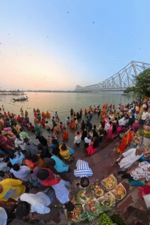 Crowd At Howrah Bridge