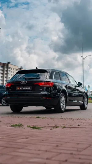 Black Audi A4 Tdi