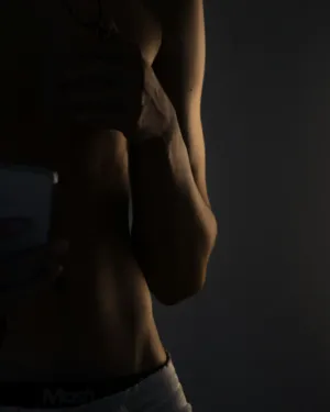 Minimalist Selfie