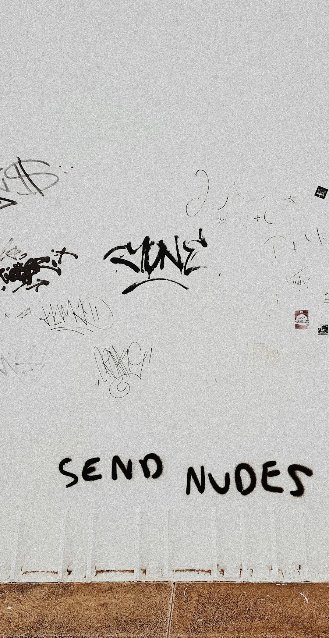 Send Nudes Graffiti