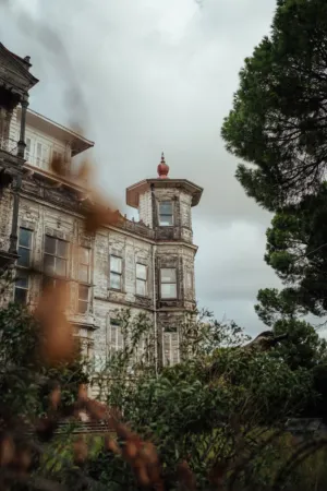 Abandoned Mansion