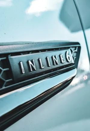Inline 6 Engine Emblem