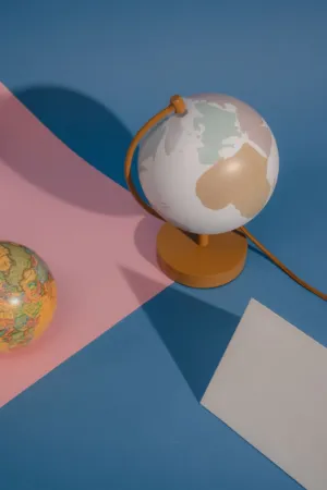 Modern Globe Lamp