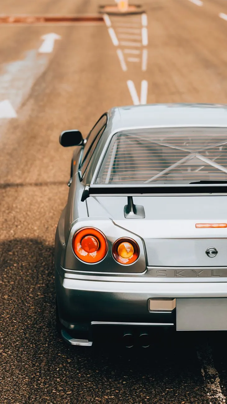 Silver Nissan Skyline Gt-R