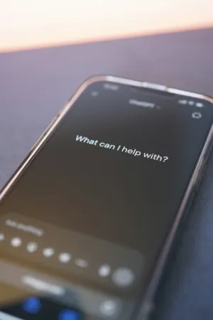 Smartphone With Assistant Message
