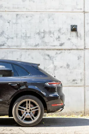 Black Suv