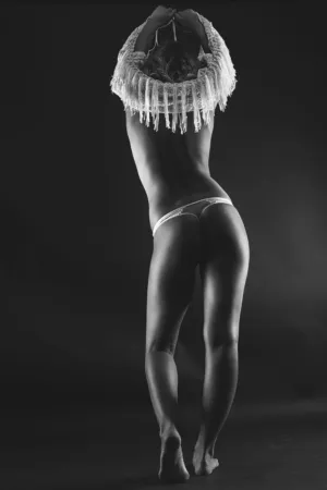 B&W Fashion