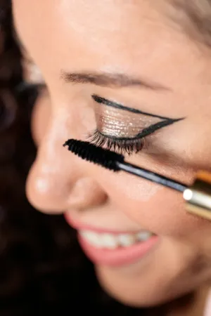 Mascara Application