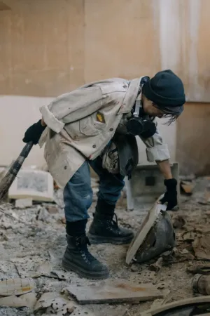 Post-Apocalyptic Scavenger