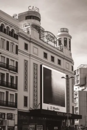 Cines Capitol Building