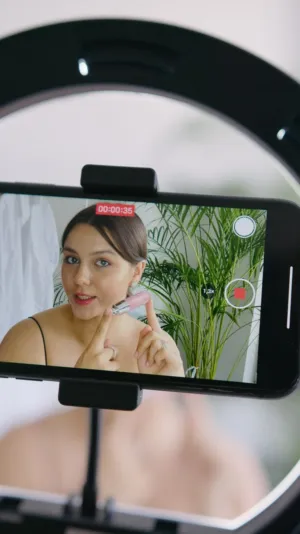 Beauty Vlogger