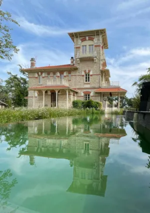 Villa Reflection