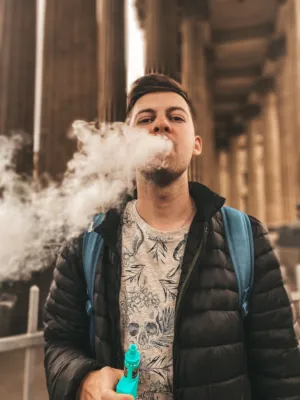 Vaping In Urban Setting