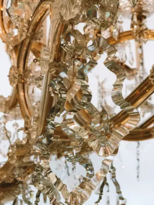 Luxurious Crystal Chandelier