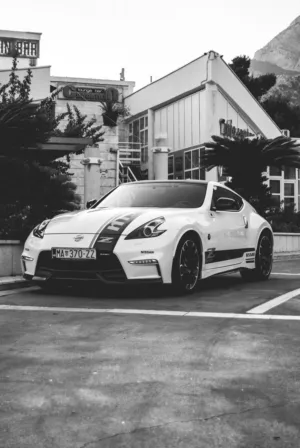 White Nissan 370Z