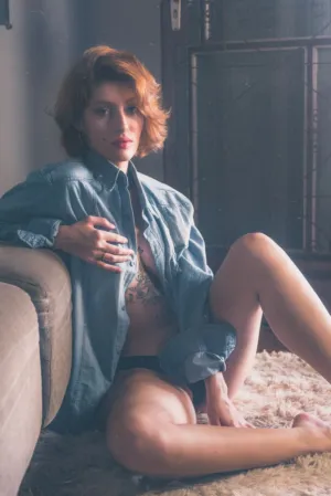 Sensual Denim Look