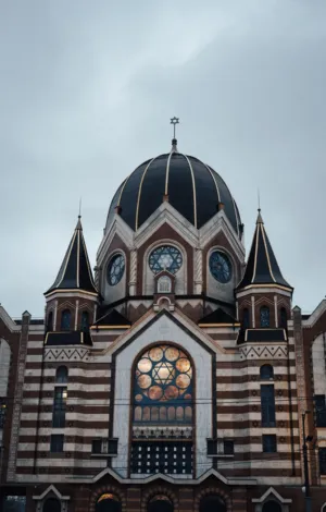 Synagogue Architecture