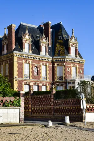 Chateau De La Mer