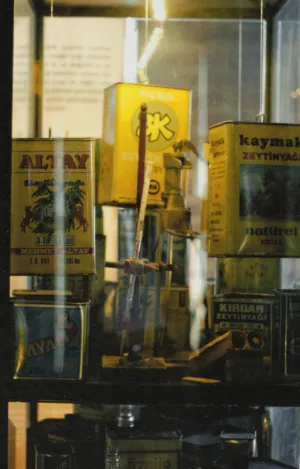 Vintage Cans And Boxes Display