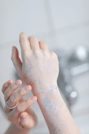 Glittering Hands