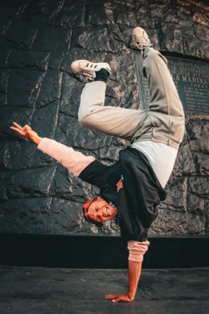 Breakdancing