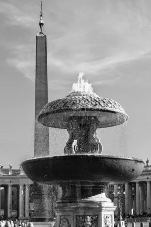 Fountain And Obelisk