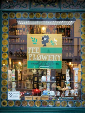 Tee Flowery Storefront
