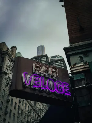 Bar Veloce Sign