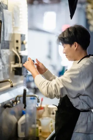 Kitchen Worker