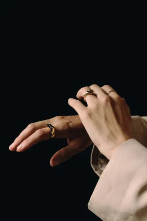 Minimalist Hand Jewelry
