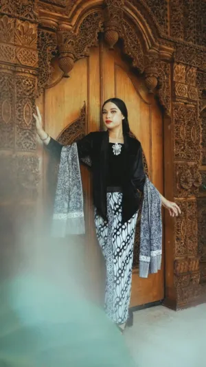 Traditional Indonesian Fashion