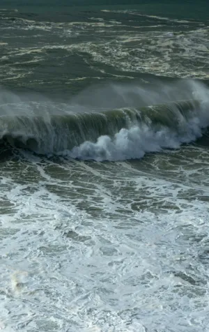 Powerful Ocean Waves