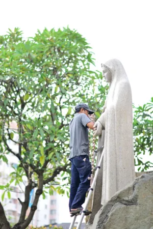 Statue Maintenance
